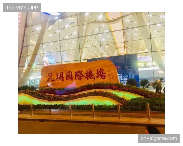 镜头捕捉:场边两队教练因一次判罚激烈争论,第四官员上前调停 镜头捕捉:场边两队教练因一次判罚激烈争论,第四官员上前调停